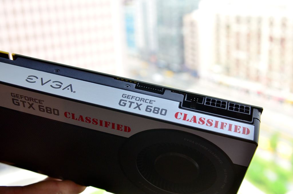 http://www.benchmark.pl/uploads/backend_img/a/fotki_newsy/201206/regist88/evga-geforcegtx680-classified-karta-graficzna-2(1).jpg