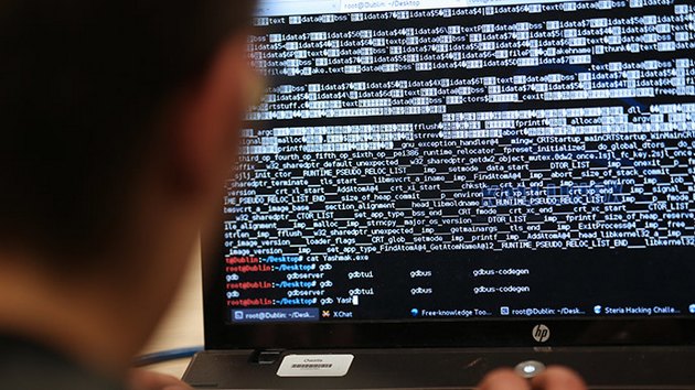 FBI ostrzega firmy przed malware'em, który może wyczyścić dyski twarde