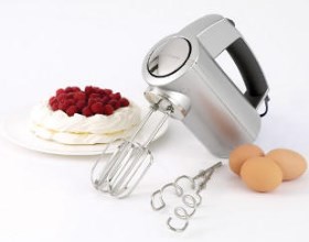 Morphy Richards 48954 – poręczny i funkcjonalny mikser ręczny