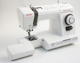 Toyota SP 200 C.E.V. – uniwersalna maszyna do szycia